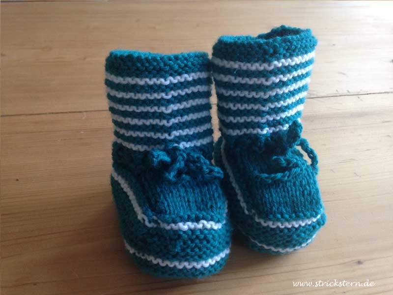 Babyschuhe stricken