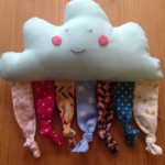 Babyspielzeug nähen: Wolken-Rassel